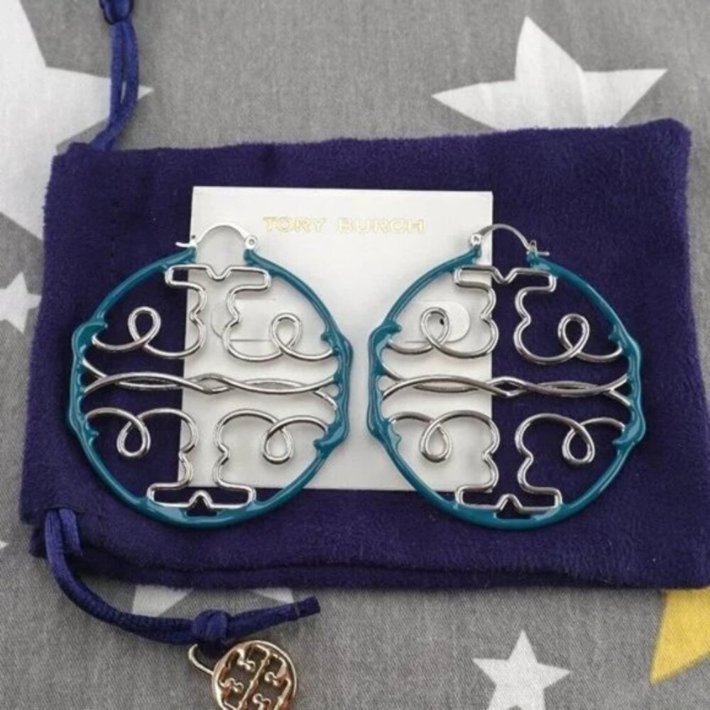 Tory Burch Twisted Miller Hoop Earrings in Shiny Pewter